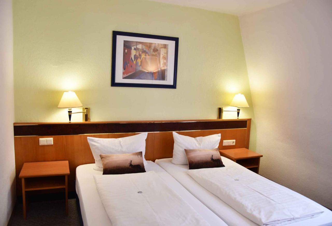 Landhotel Zum Hirsch Unterweissbach Bagian luar foto