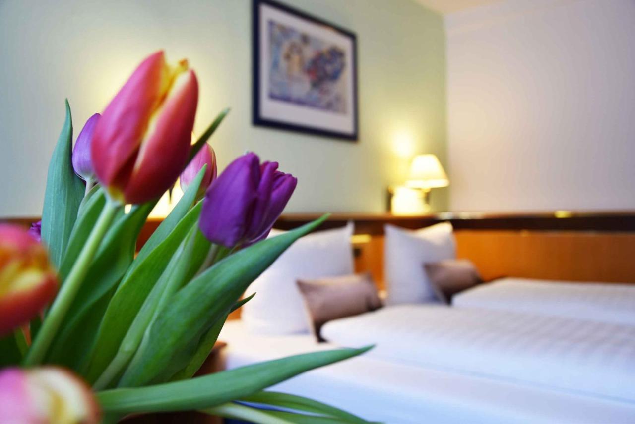 Landhotel Zum Hirsch Unterweissbach Bagian luar foto