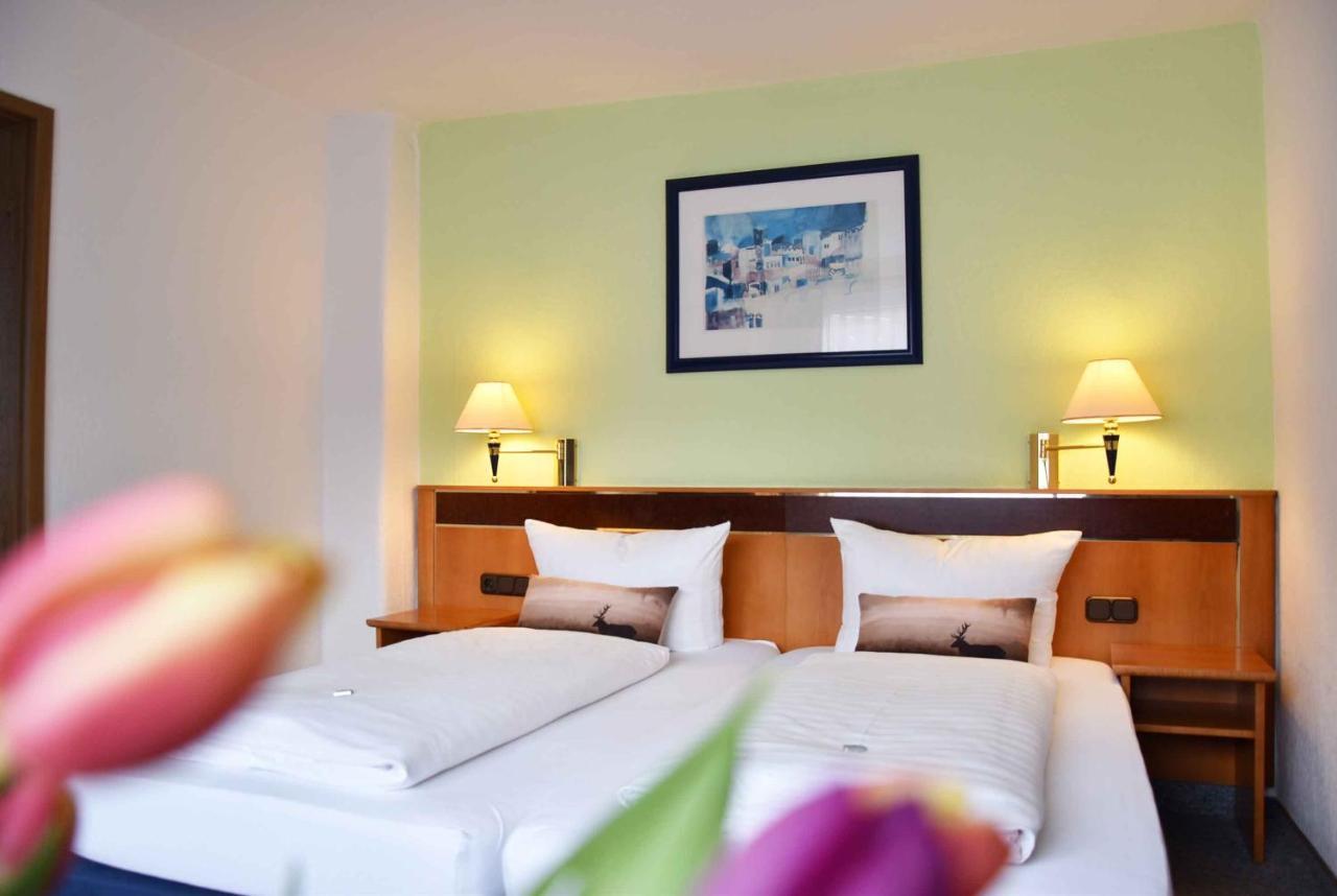 Landhotel Zum Hirsch Unterweissbach Bagian luar foto